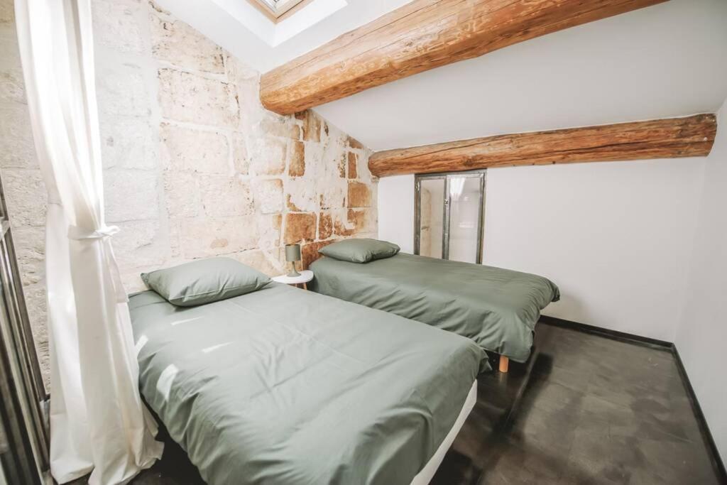 Duplex climatisé centre ancien 7min à pied du palais 6 couchages Appartamento Avignone Esterno foto